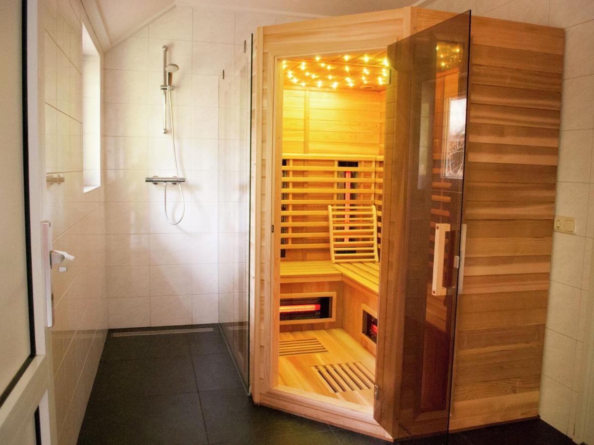 Stunning Villa In Venhorst With Sauna Ngoại thất bức ảnh